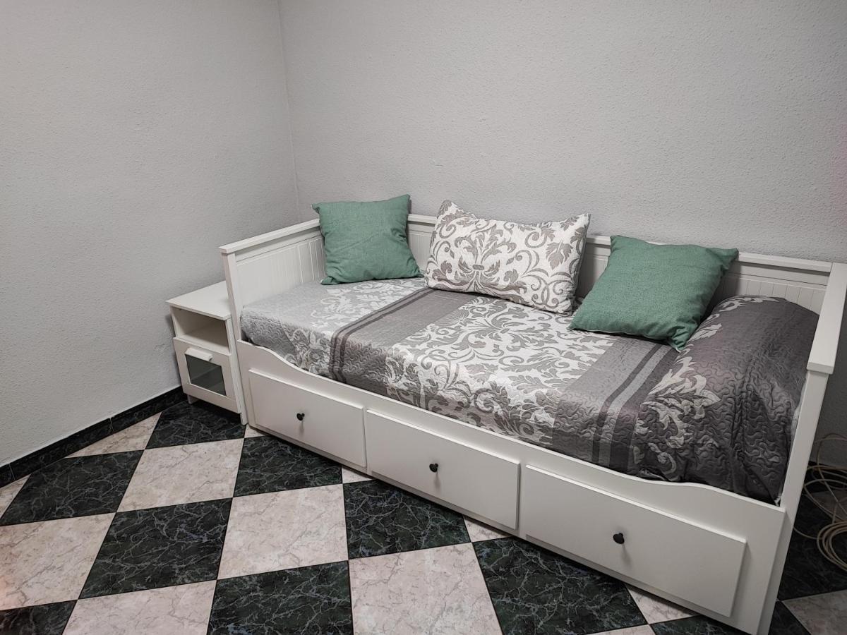 Teniente Bago Jaen Bagian luar foto